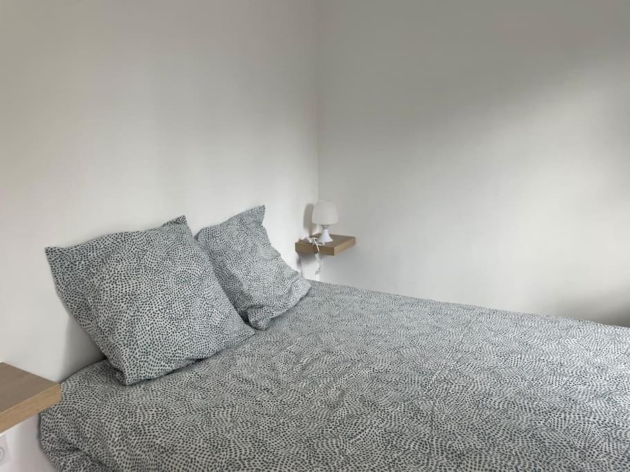Appartement Avec Terrasse Vue Sorgue เลอ ตอร์ ภายนอก รูปภาพ