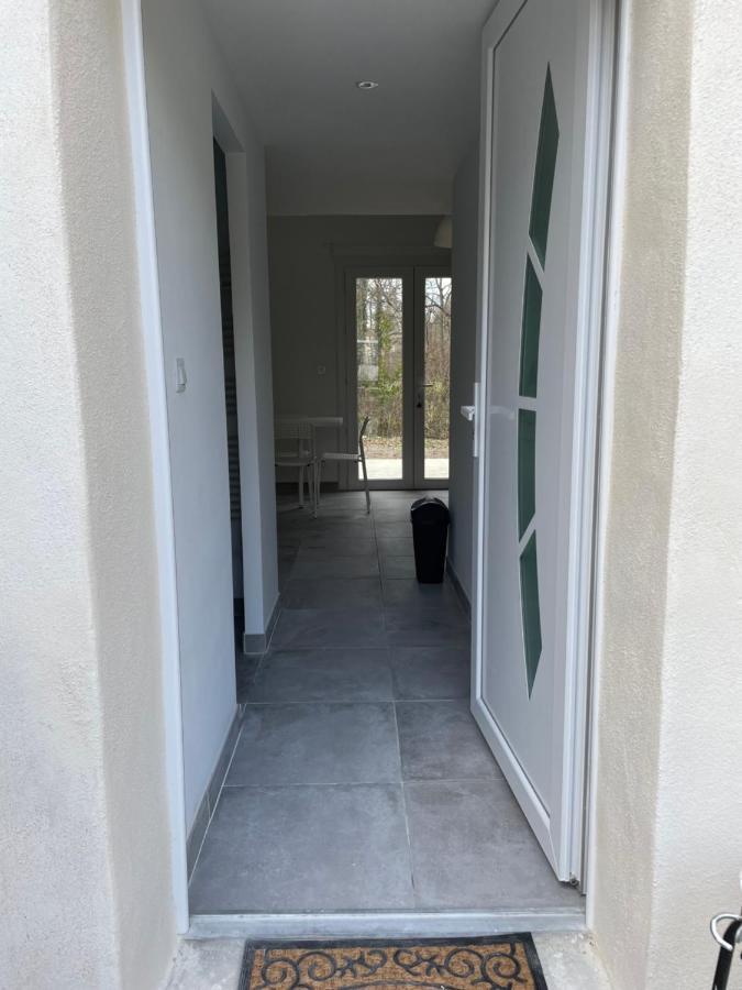 Appartement Avec Terrasse Vue Sorgue เลอ ตอร์ ภายนอก รูปภาพ